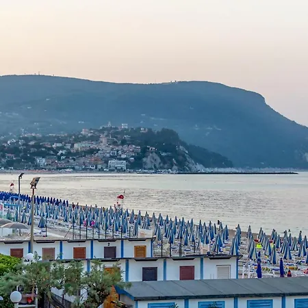 Lägenhet L07 - Casa Stella Marina Numana